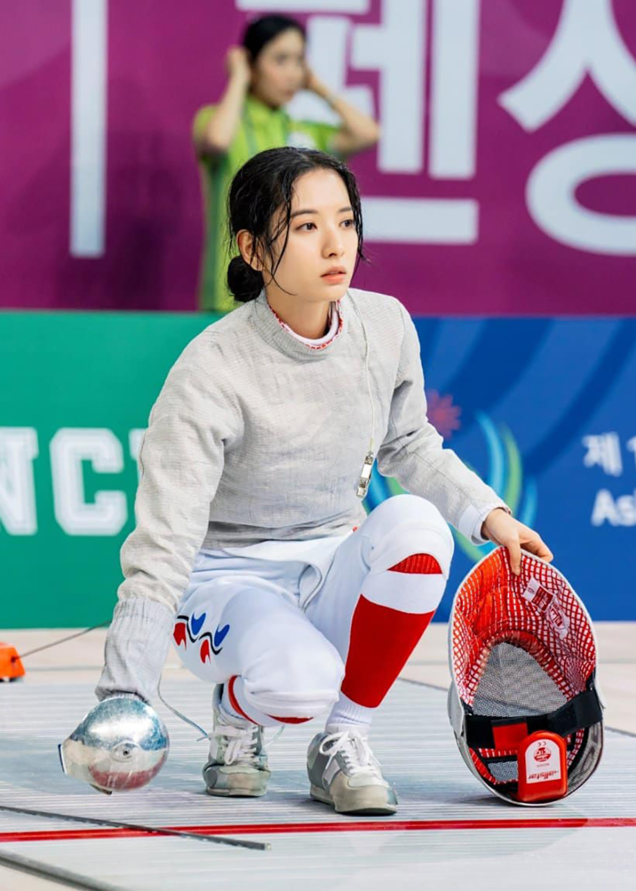 Bona: bạn thân Jisoo, xuất thân là thần tượng nhưng nổi lên nhờ diễn xuất - Hình 4