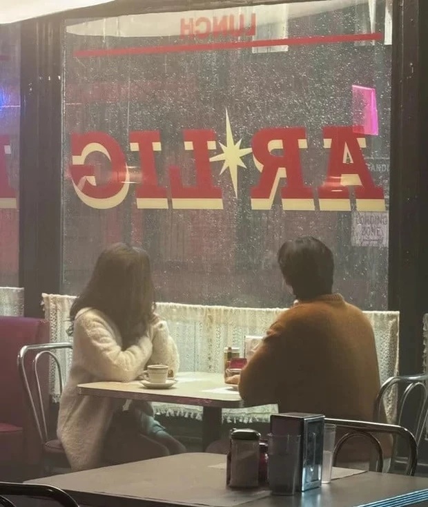 Con gái Olivia Hussey hẹn hò Cha Eun Woo và sự thật đằng sau loạt ảnh gây bão - Hình 3