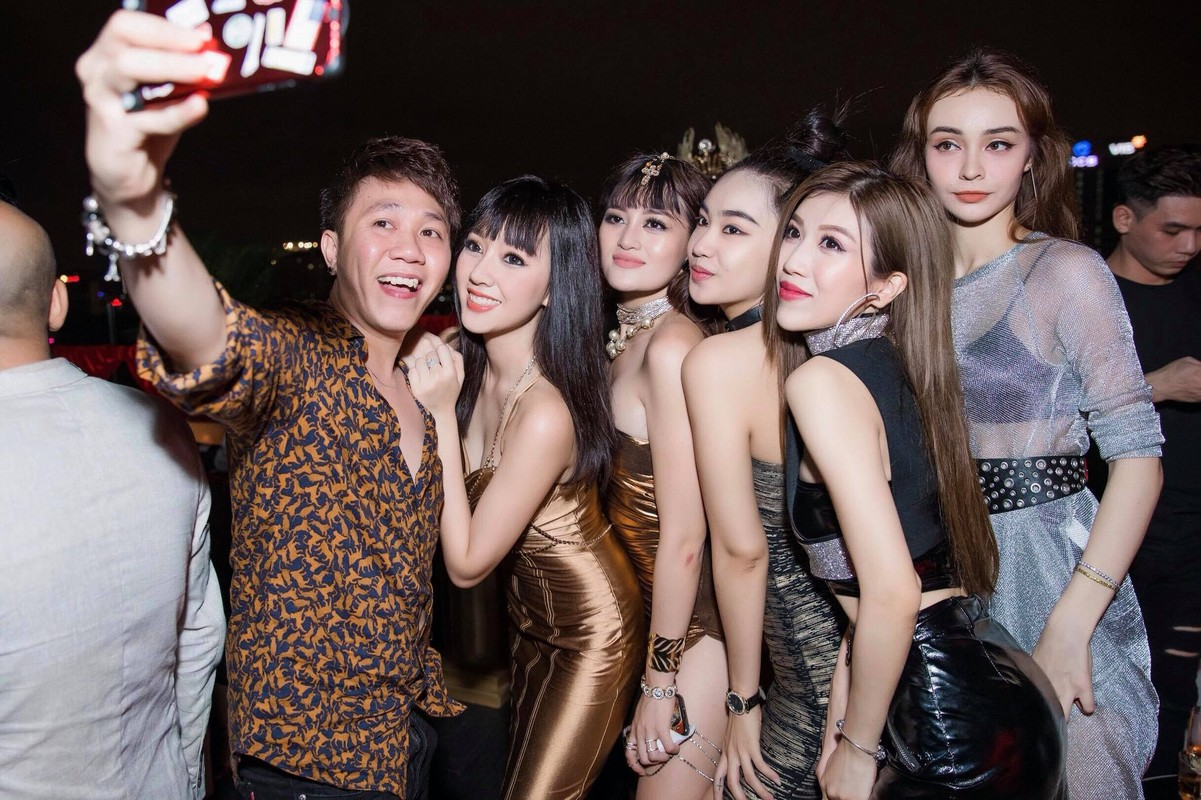 MLee - Trang Pháp hàn gắn mối quan hệ đêm chung kết, Lệ Quyên vẫn giãy đành đạch - Hình 6