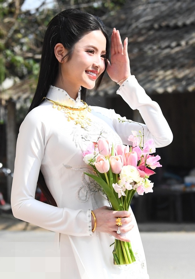 Chu Thanh Huyền đáp trả tin đồn mang thai, hé lộ thời điểm cưới Quang Hải - Hình 1
