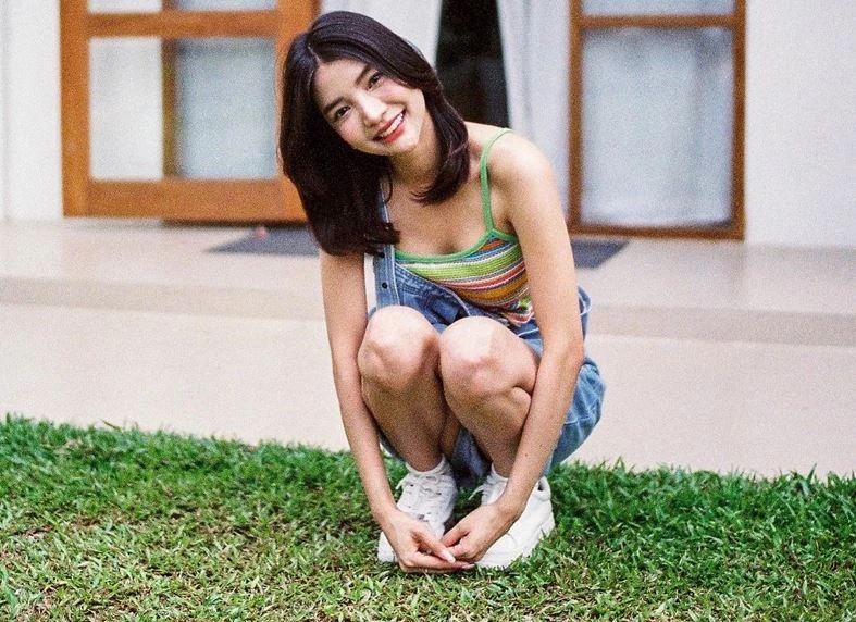 Ngắm nhan sắc cực phẩm của hot girl đồng phục đẹp nhất Thái Lan - Hình 12