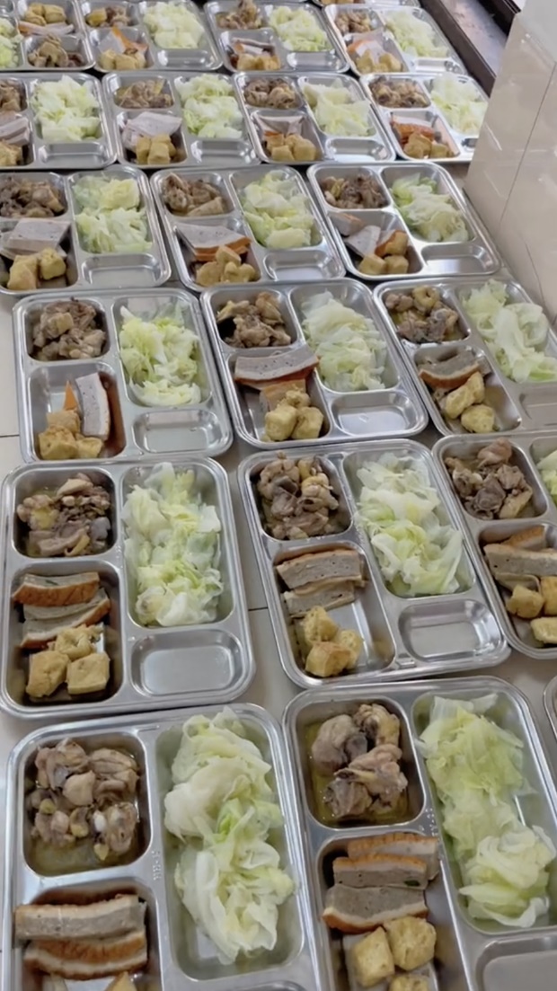 Lê Anh Nuôi: Chủ nhân loạt bữa ăn quân đội 26.000 đồng làm CĐM xem đến ghiền - Hình 7