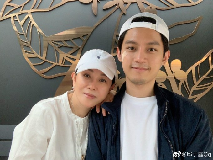 Khâu Vũ Đình: Tiêu tan sự nghiệp vì 1 tin đồn, U70 vẫn được đàn ông theo đuổi - Hình 10