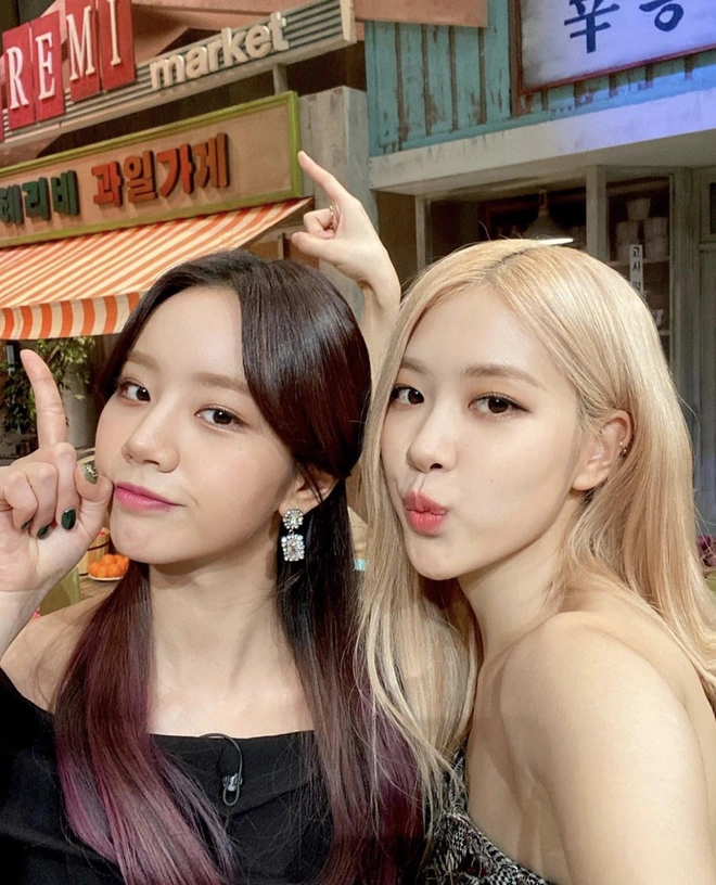 Jisoo (BLACKPINK) thừa nhận từng bắt chước và rình rập Hyeri (Reply 1988) - Hình 5