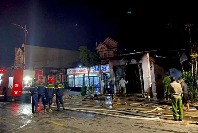 Cháy phòng trọ lúc 2h sáng làm 3 người ra đi, nghi do mâu thuẫn tình cảm - Hình 2