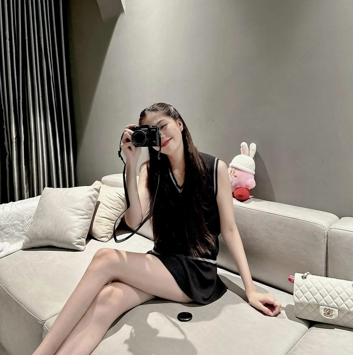 Uyên Endy bạn gái Ngô Kiến Huy, khoe dáng nuột, cơ ngơi chanh sả? - Hình 3