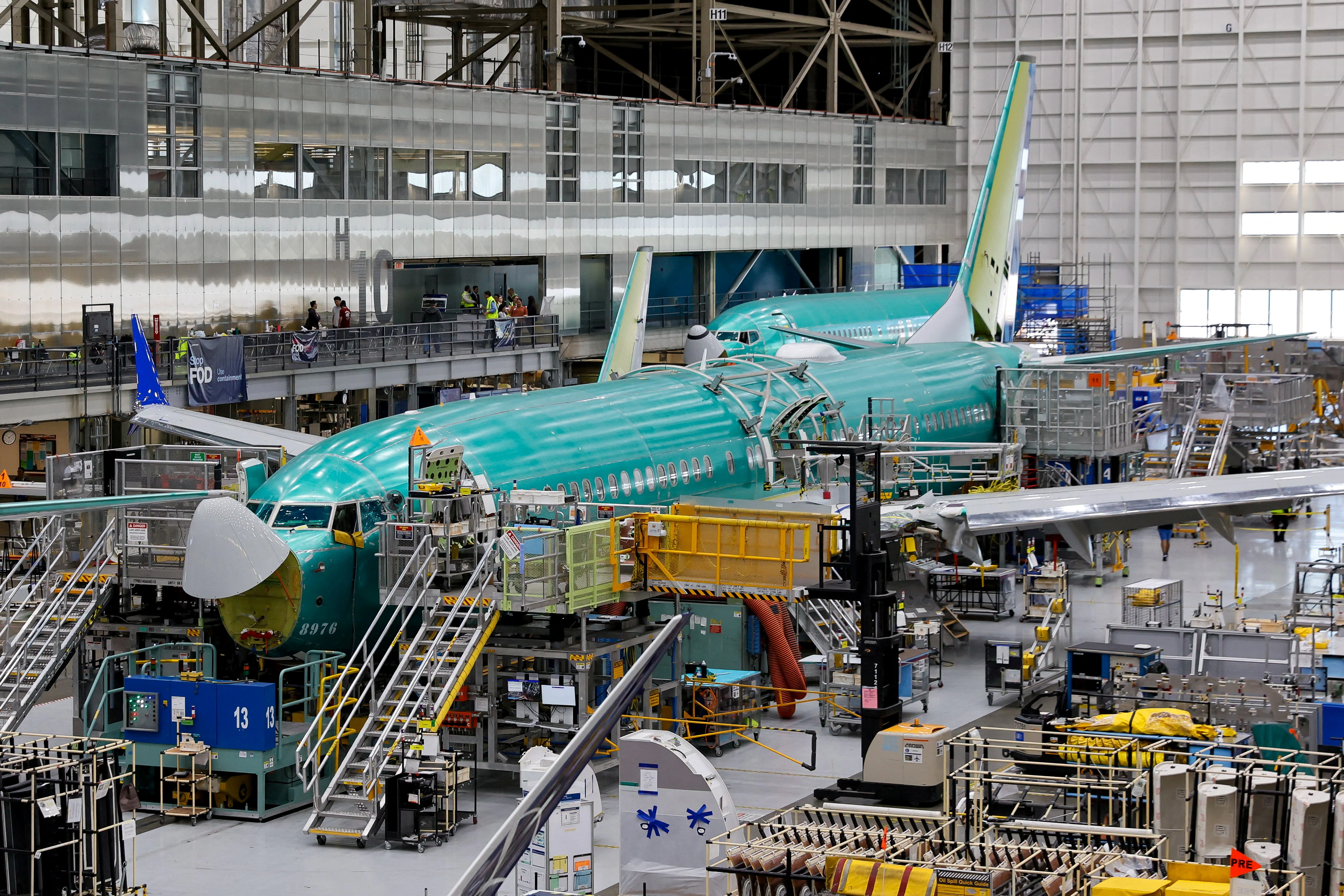 Boeing rút lại đề nghị tăng lương 30% cho công nhân đình công - Hình 1