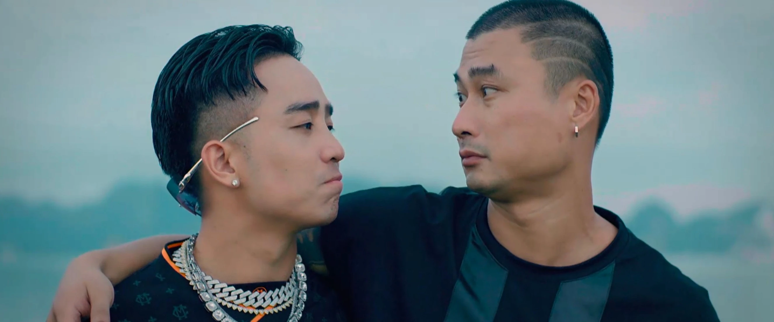Độc đạo - Tập 18: Phùng bán mình cho Quân già - Hình 12