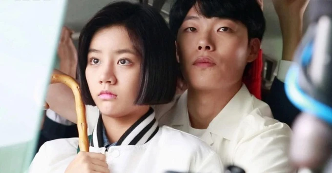 Hyeri có bạn trai mới sau drama tình ái với Ryu Jun Yeol - Han So Hee? - Hình 3