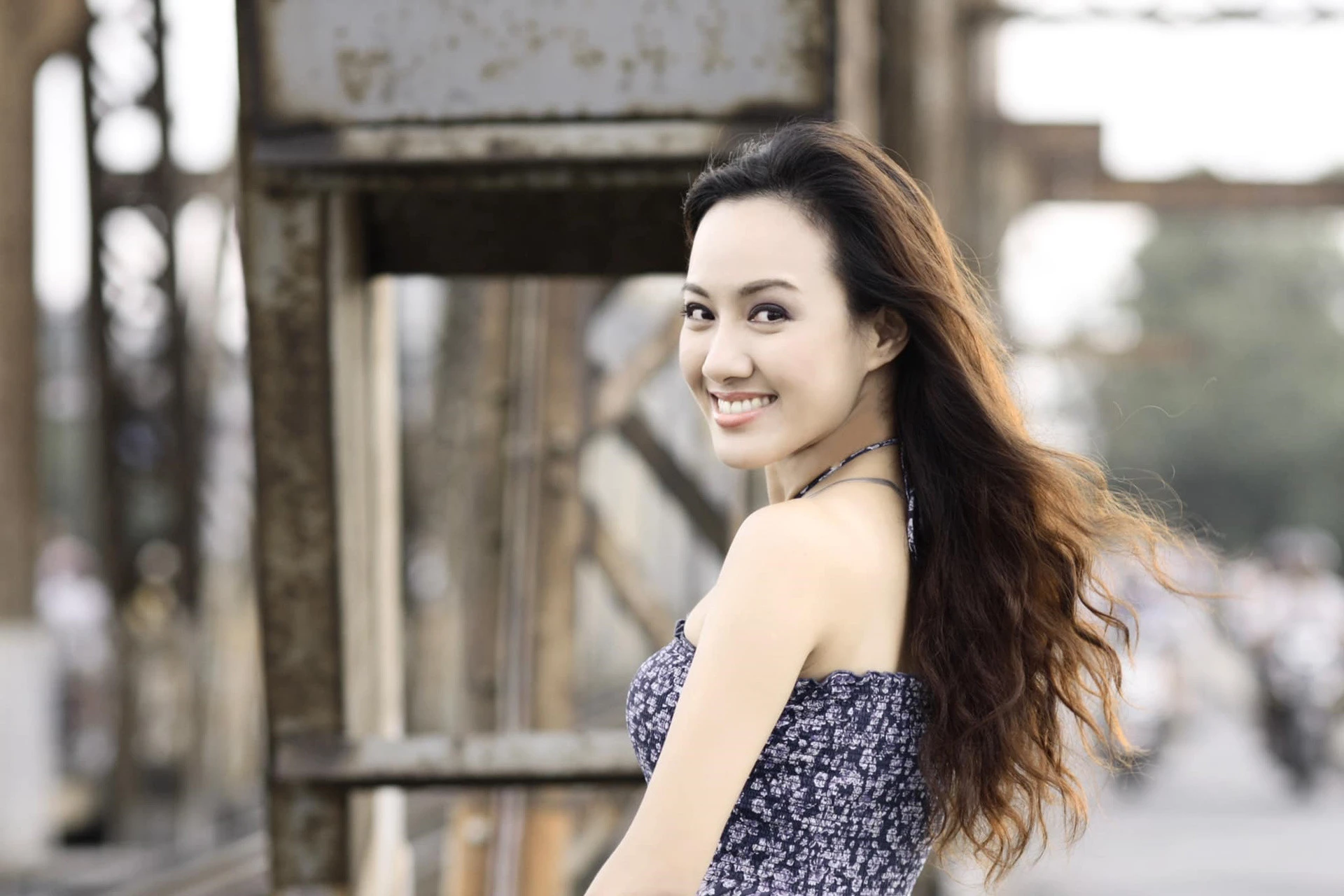 Lệ Quyên tuyên bố kiện, BTV Hoài Anh khoe nhan sắc thời son rỗi - Hình 2