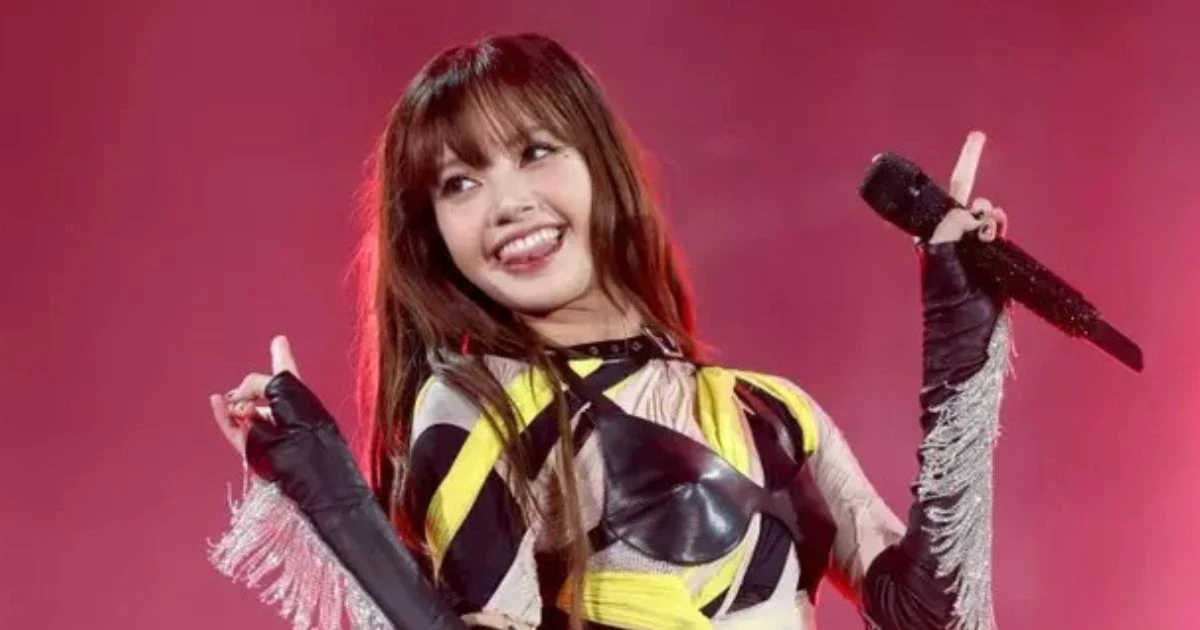 Lisa (BLACKPINK) cao tay dằn mặt fan toàn cầu trước danh xưng nữ hoàng hát nhép - Hình 8