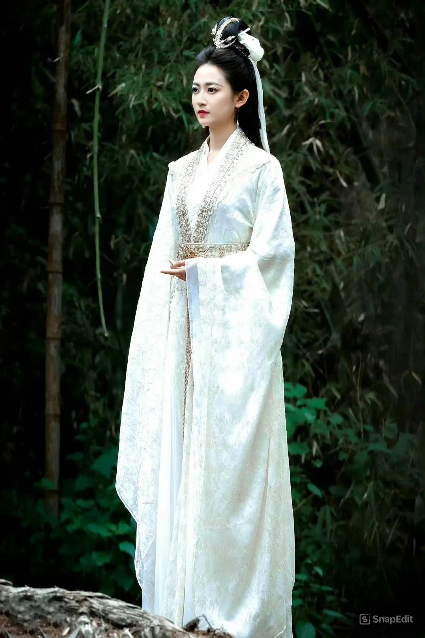 Mỹ nhân Hoa ngữ đóng Bạch y Quan Âm xé truyện bước ra: Đã đẹp còn lụy tình, vào vai ác vẫn không ghét nổi - Hình 1