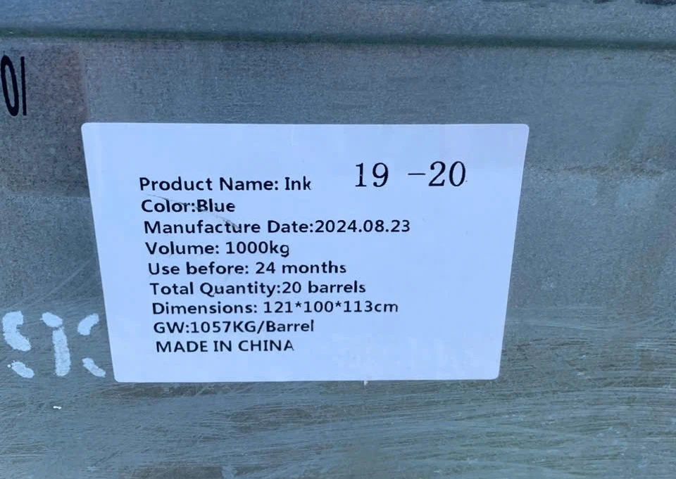 Người dân bắt quả tang 2 xe container đổ trộm chất lỏng màu xanh ra suối - Hình 6
