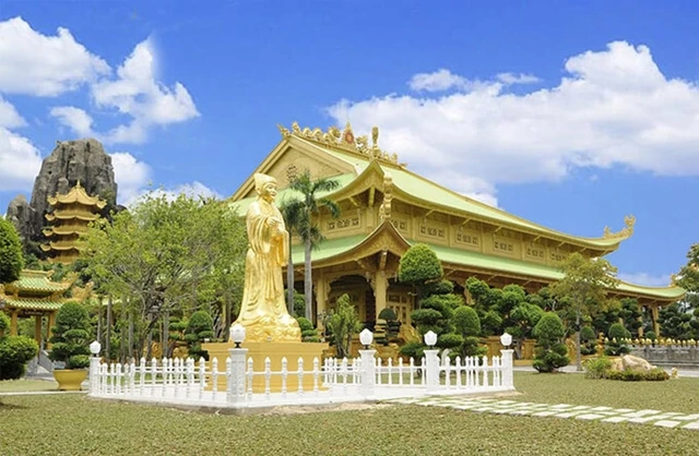 Ngọc Trinh bất ngờ gặp bà Phương Hằng trong tù, thái độ cả 2 gây ngỡ ngàng - Hình 7