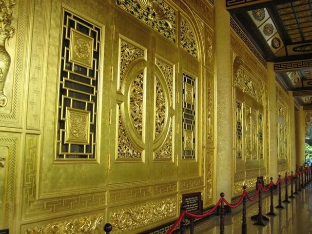 Ngọc Trinh bất ngờ gặp bà Phương Hằng trong tù, thái độ cả 2 gây ngỡ ngàng - Hình 8