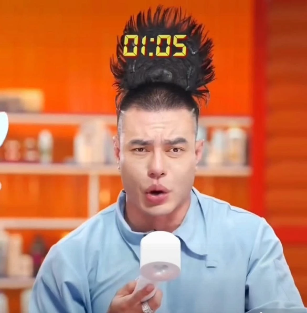 Lê Dương Bảo Lâm bất ngờ xin xỏ vua nhạc sến Ngọc Sơn sau màn đút cơm kinh hãi - Hình 4