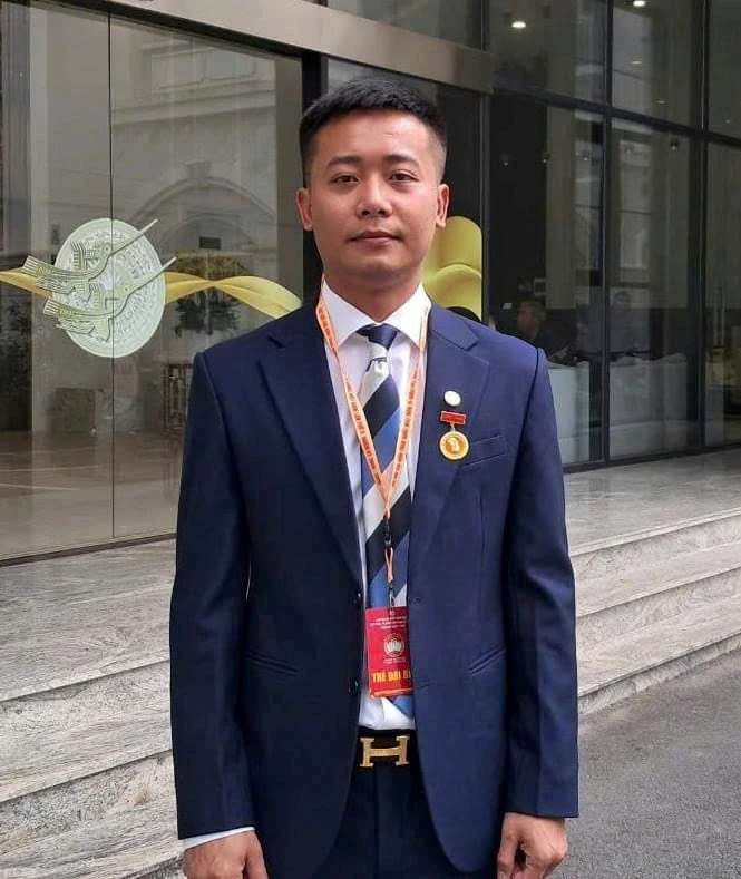 Tiến Nguyễn, Nam Hoàng đón Tân Ủy viên T.Ư MTTQ về nhà, khoe hình ảnh ôm chầm - Hình 7