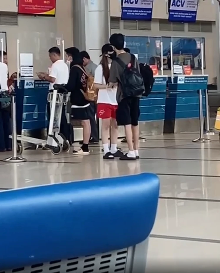 Chồng Ngân Sát Thủ tuyên bố lấy vợ sướng, vừa cưới đã bỏ, CĐM an ủi? - Hình 3