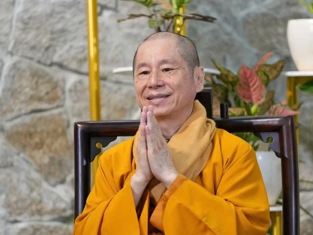 Vụ Thích Chân Quang bị thu hồi bằng cấp: Đại học Hà Nội chính thức làm thủ tục - Hình 3