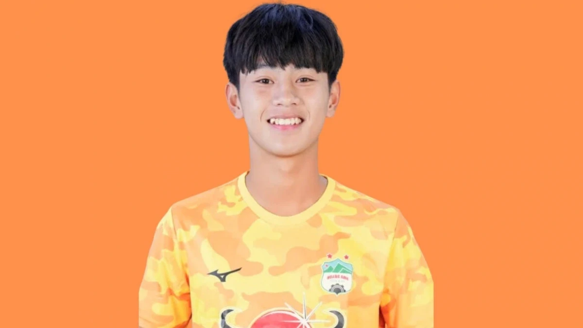 Trần Gia Bảo: Hotboy làng bóng đá, vượt mặt cả Quang Hải - Công Phượng - Hình 5
