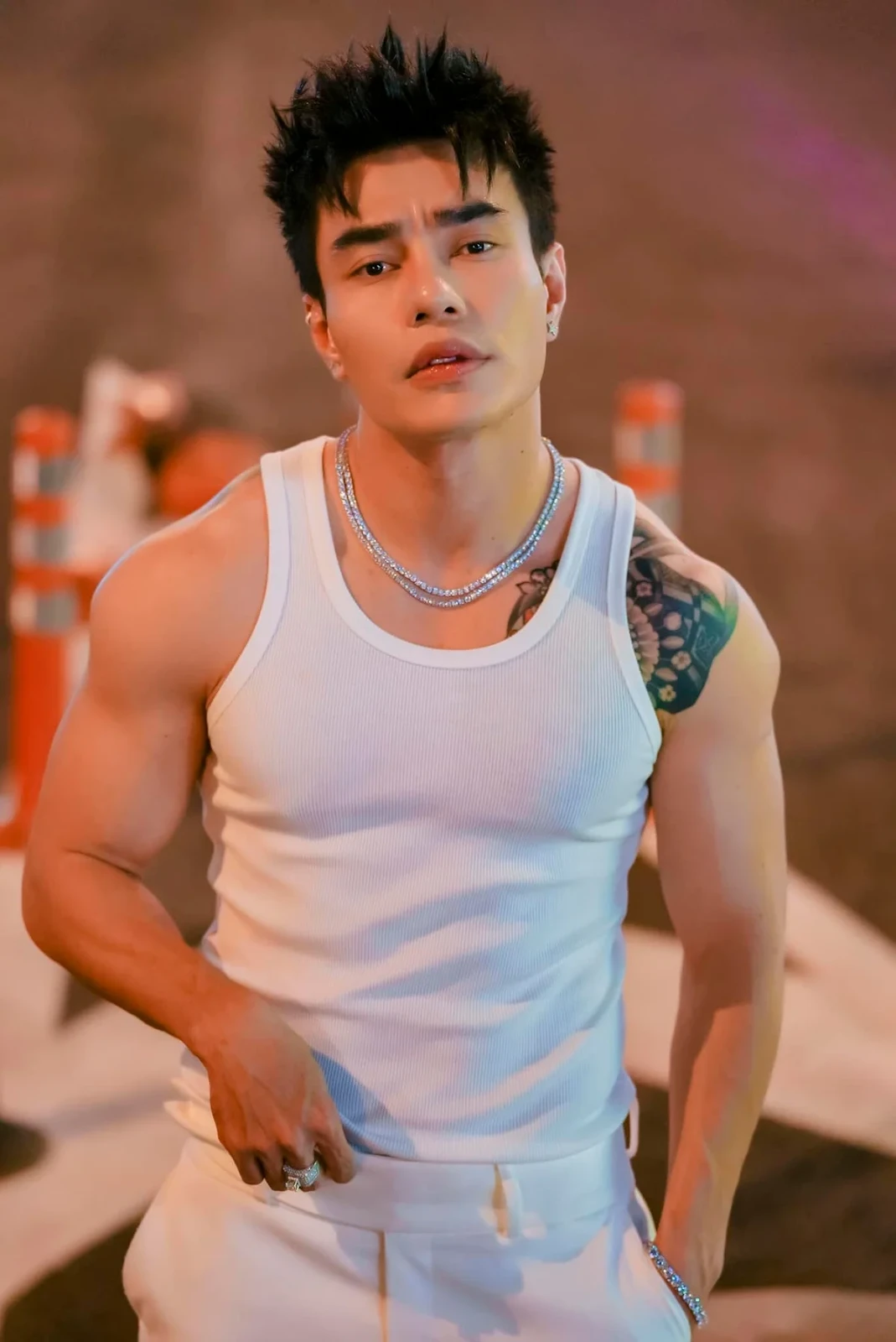 Dương Lâm ngáo quyền lực, bị 1 thế lực nhúng tay ngầm phong sát? - Hình 2