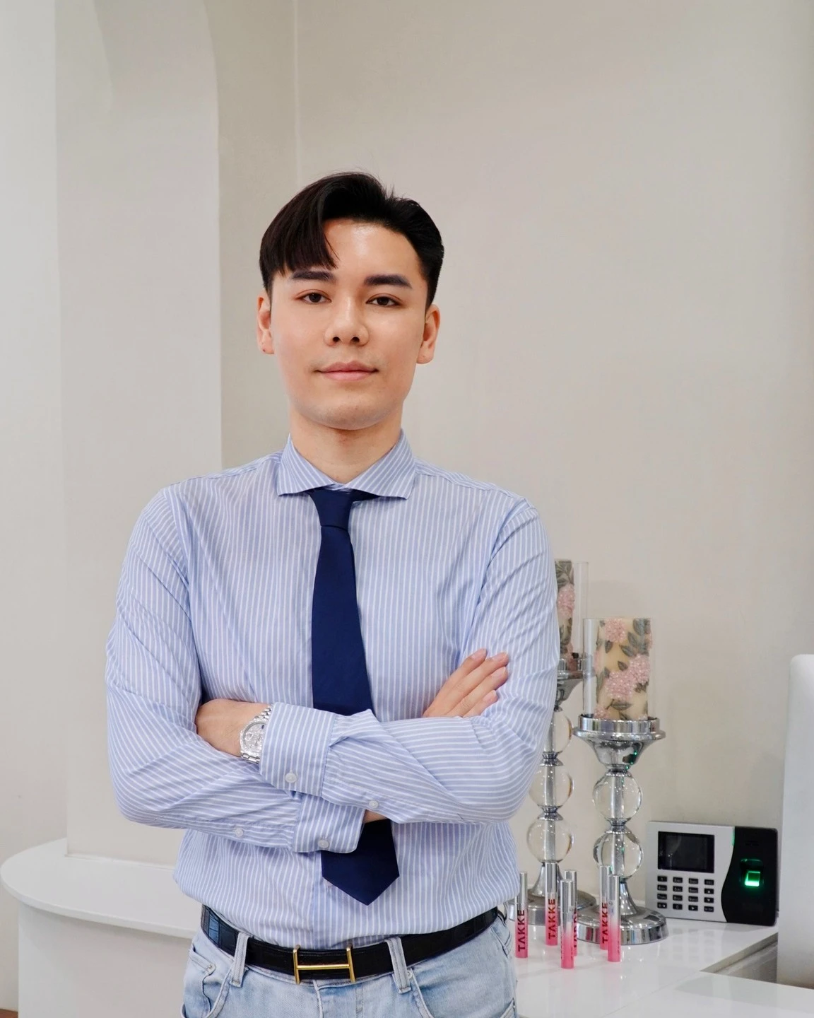 Vương Long: Phát ngôn sai lệch về cà phê Nhật Kim Anh, bị chỉnh đốn phải xin lỗi - Hình 1