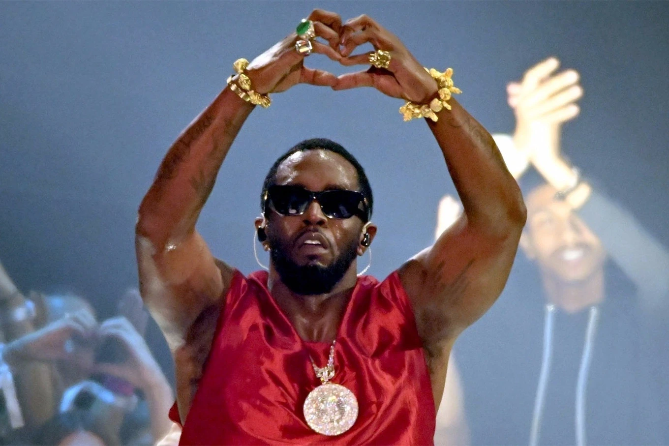 Diddy gạ Ronaldo tham gia tiệc trắng lúc 21 tuổi, cái kết nay mới bị phơi bày - Hình 1