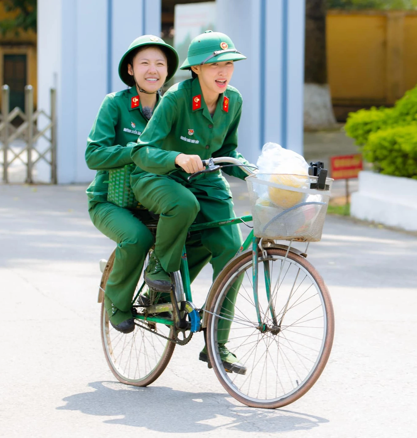 Dương Lâm bị ghẻ lạnh hậu cosplay Thuỳ Tiên, ép Quang Linh hẹn hò, lý do sốc - Hình 7