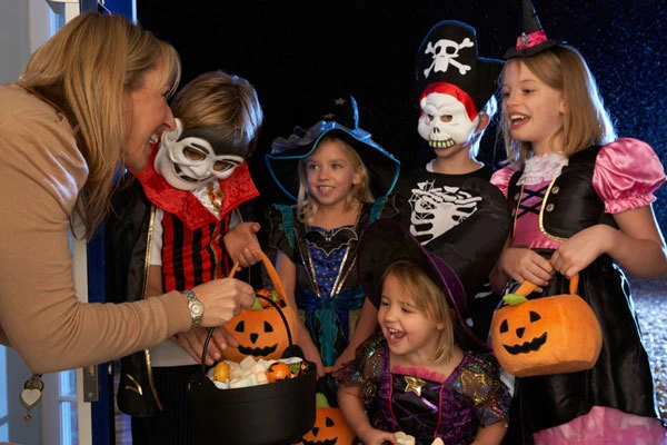 Nguồn gốc ít ai biết của Halloween, ngày lễ hóa trang toàn thế giới hưởng ứng - Hình 5