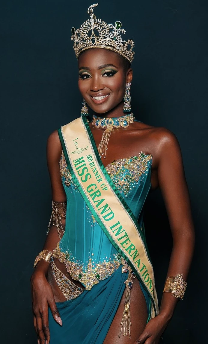 Safiétou Kabengele: Á hậu 3 đầu trọc, có màn lột tóc giả chấn động Miss Grand - Hình 4