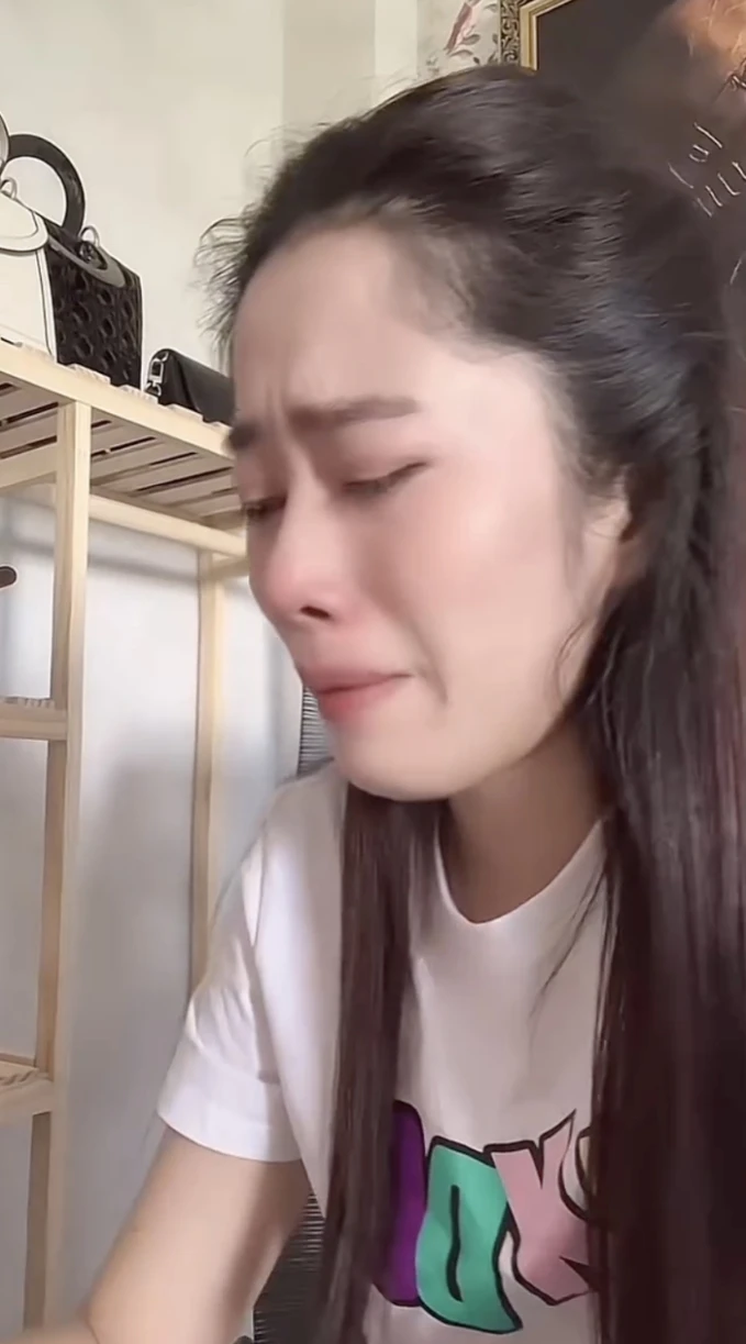 Nam Em lún sâu trong cô đơn, ôm quá khứ tối tăm, bộc phát muốn tiêm 1 thứ? - Hình 4