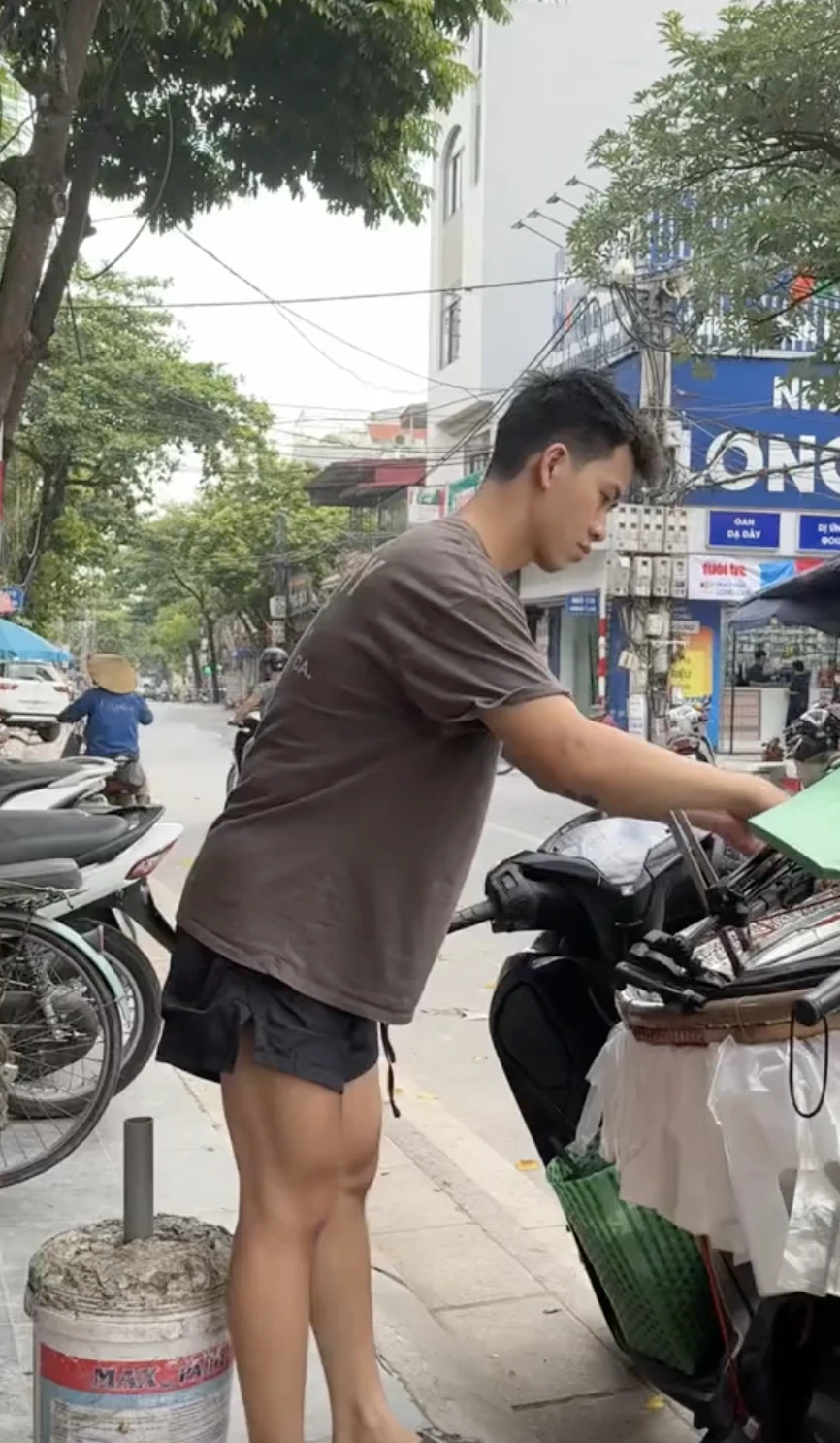 Dương gió tai ông trùm troll vợ, mỗi ngày 1 outfit gây ám ảnh MXH là ai? - Hình 8