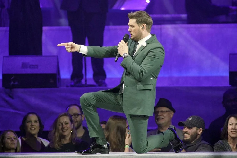 Michael Bublé: Hậu duệ của huyền thoại nhạc Jazz Frank Sinatra, cực ăn khách - Hình 6