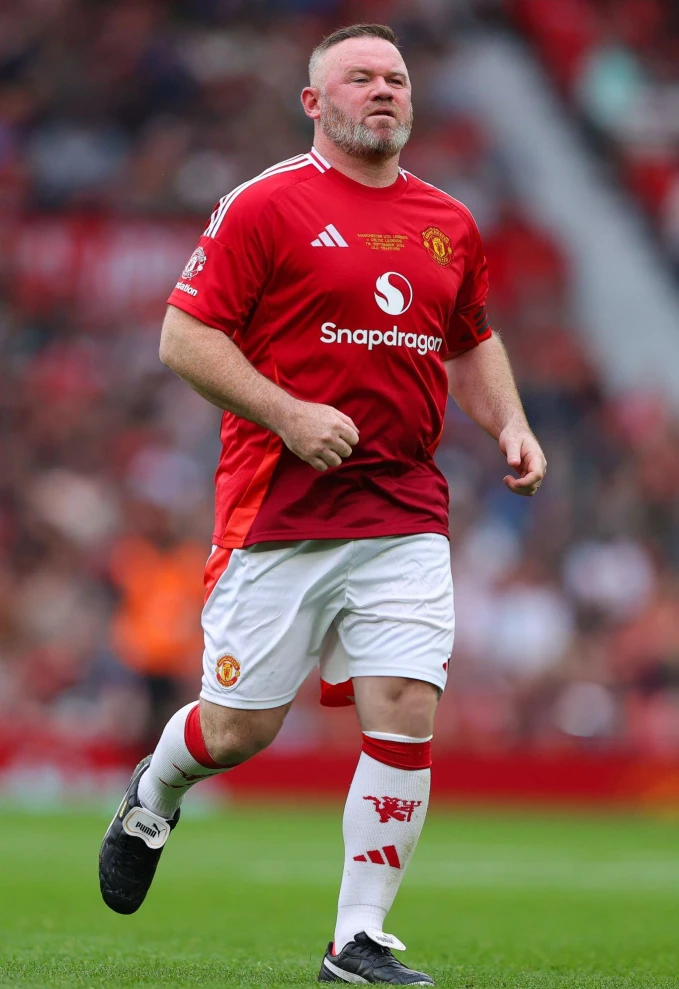 Wayne Rooney: Ngoại hình già nua dù kém tuổi Ronaldo, chi tiền tỷ đi chơi Diddy - Hình 5