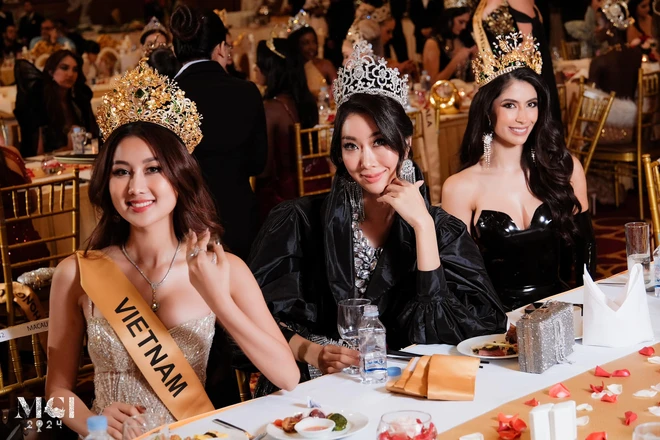 Miss Grand Thailand về nước khóc tố ở Campuchia bị BTC cho ăn hột vịt lộn có con - Hình 1