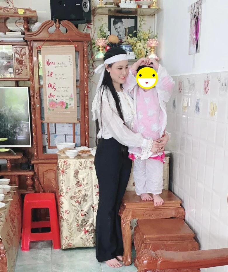 Vợ cũ Vân Quang Long tái hôn sau 4 năm chồng mất, chú rể là 1 nam ca sĩ Vbiz - Hình 6