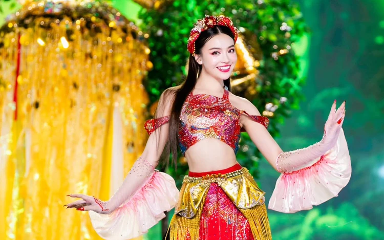 Thùy Vi: Nàng Tấm ở Miss Grand Vietnam 2023, đăng quang Hoa hậu sau 1 năm - Hình 1