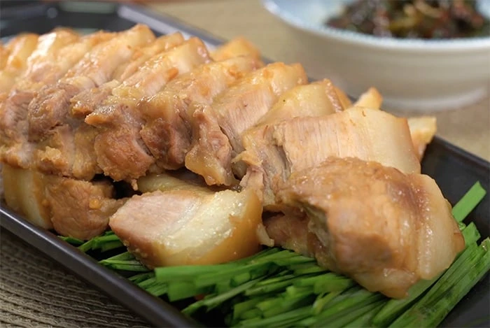 Cách luộc thịt ba chỉ không cần nước vừa ngọt vừa thơm - Hình 6