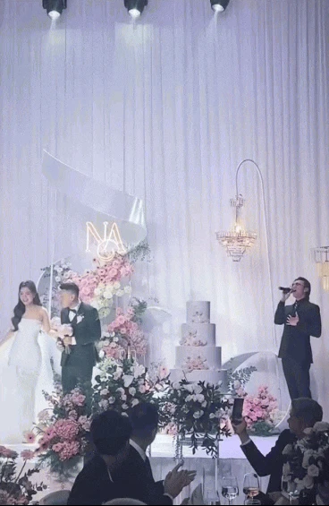 Chạy show cuối tuần như SOOBIN: Vừa hát đám cưới bạn thân đã có mặt dự tiệc của bạn trai tlinh - Hình 1