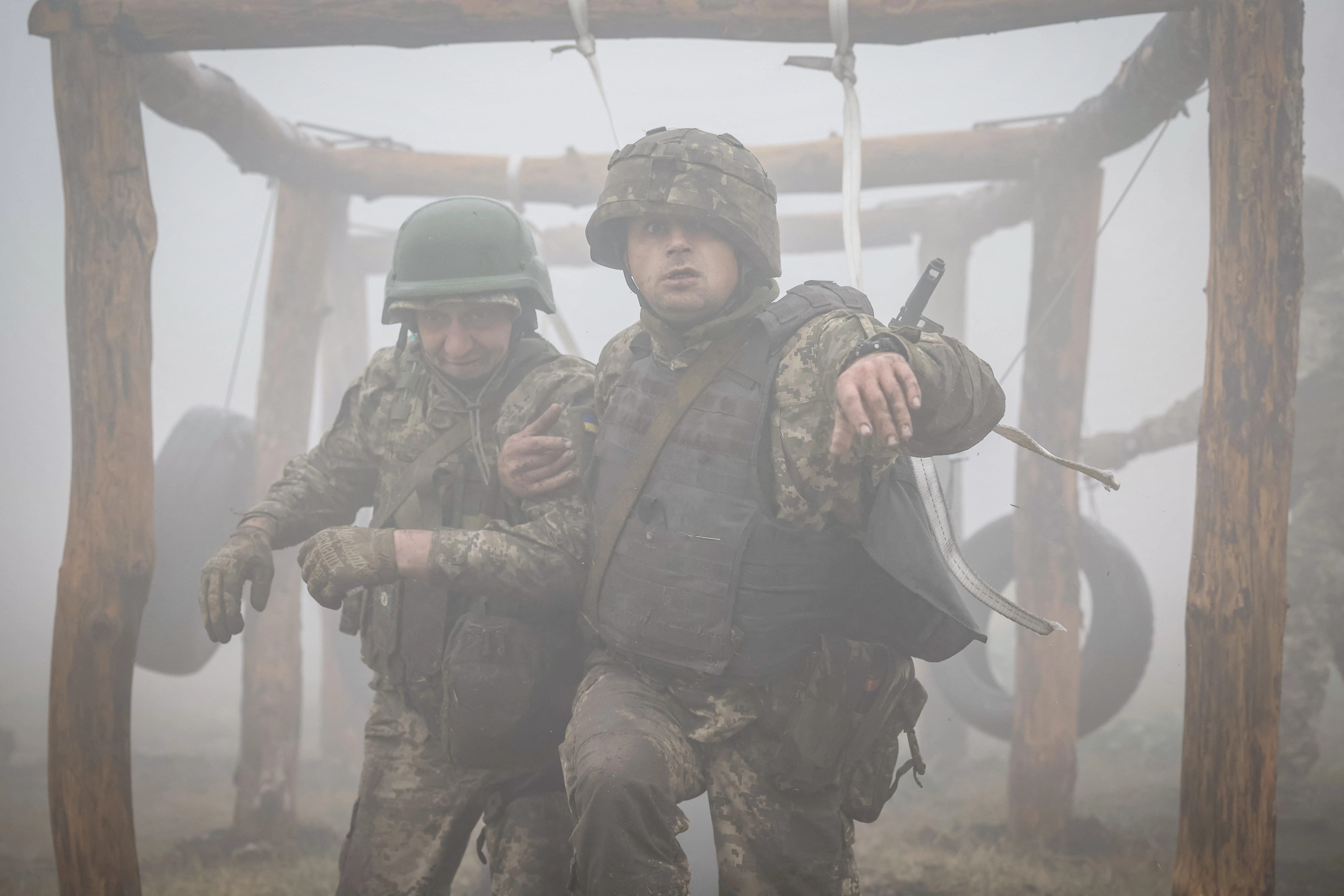 Cựu tư lệnh NATO: Ông Trump sẽ gây sức ép để Nga - Ukraine phải đàm phán - Hình 1