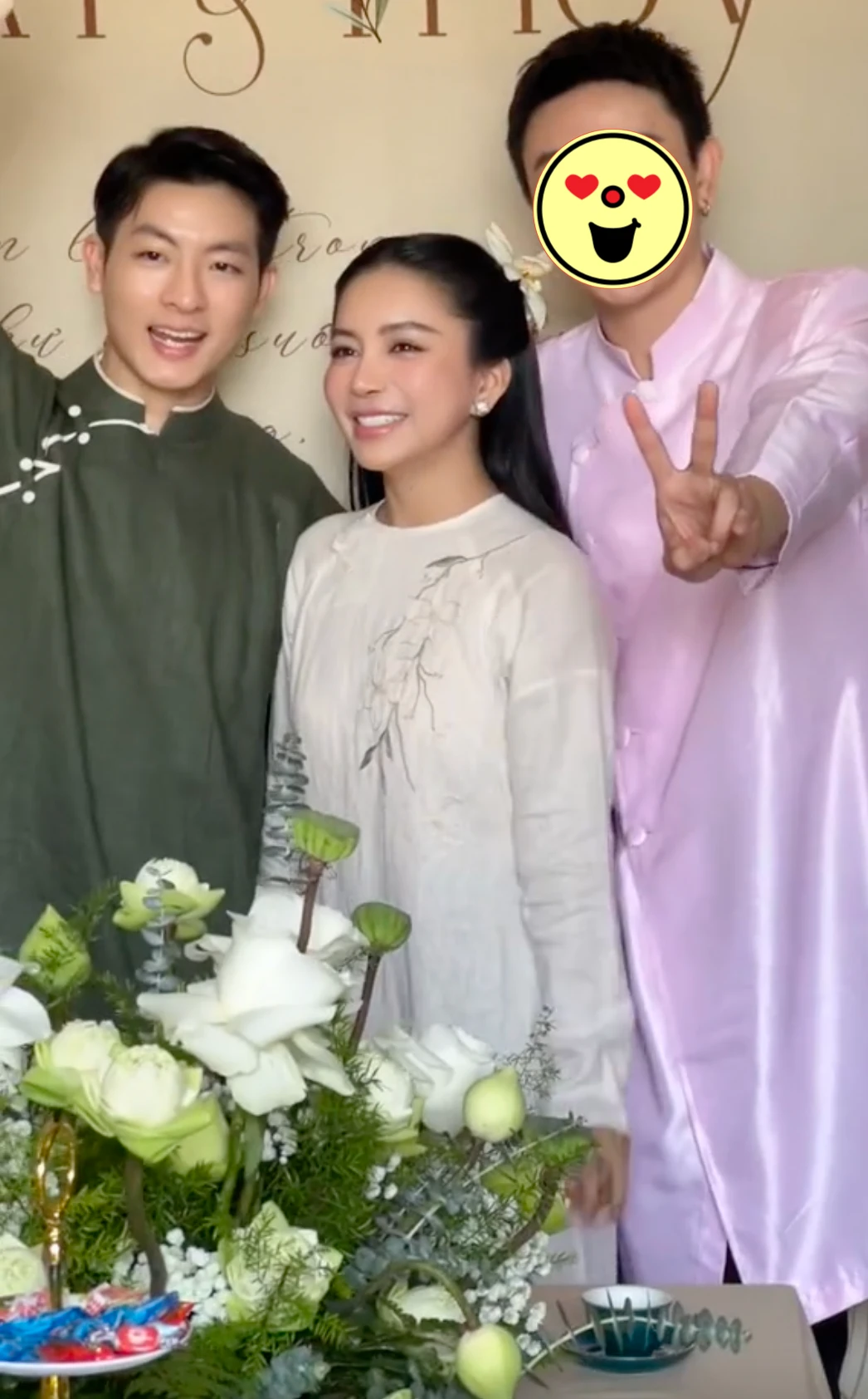 Đám hỏi đang gây xôn xao vì dâu - rể mặc đơn giản mà sang, visual chú rể như xé truyện bước ra - Hình 2