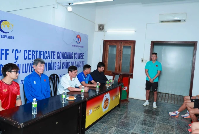 Hot: Lê Công Vinh sắp tái xuất V.League - Hình 1