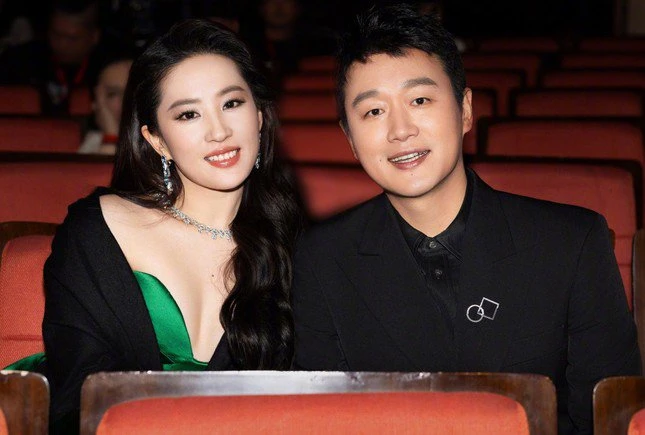 Lưu Diệc Phi nhận cười chê dù đạt giải cao, nhan sắc thật bị nói cà chuột lố tay - Hình 3