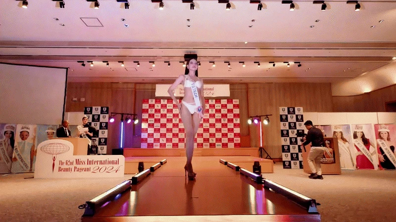 Miss International bị chê như ao làng: Sân khấu sơ sài kém sang, người đẹp Việt Nam ra sao? - Hình 5