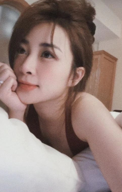 Phan Văn Đức rủ cô chủ khách sạn Nhật Linh hẹn hò trong đêm, cưới 4 năm vẫn tình bể bình - Hình 4