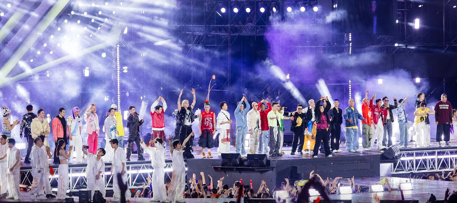 Concert lớn nhất sập web: 150K người làm nghẽn, 1 tiếng sold out sạch vé? - Hình 1