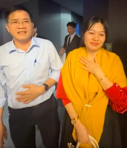 Bố Thanh Thuỷ gặp sự cố sức khoẻ, nói 1 câu xúc động lúc ái nữ đăng quang - Hình 3