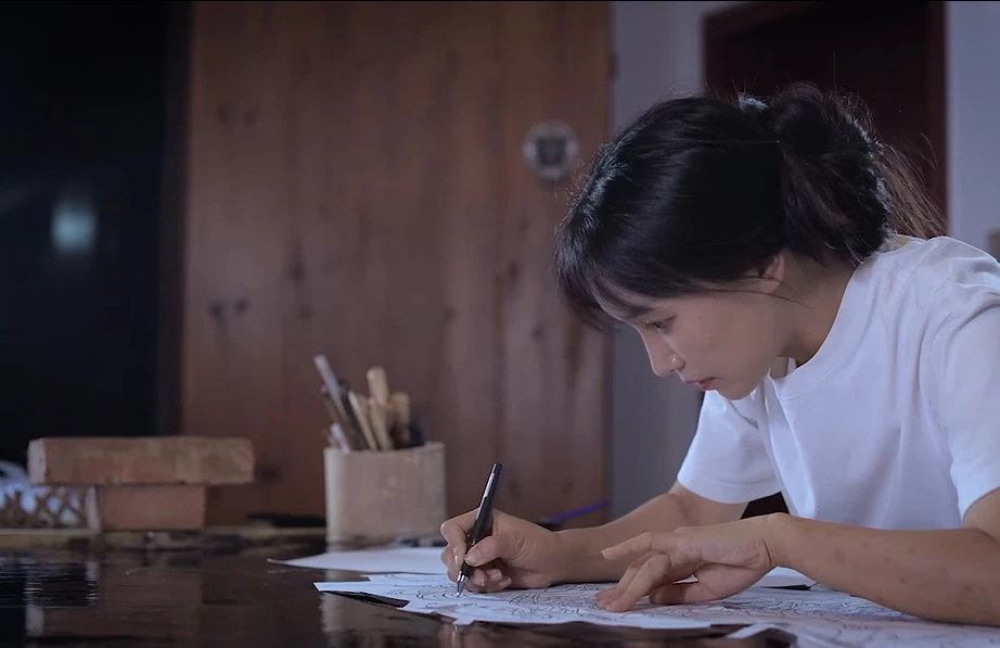 Lý Tử Thất tung ảnh mát mẻ, ở ẩn 3 năm làm 1 việc khiến 90 triệu người sôi sục - Hình 1