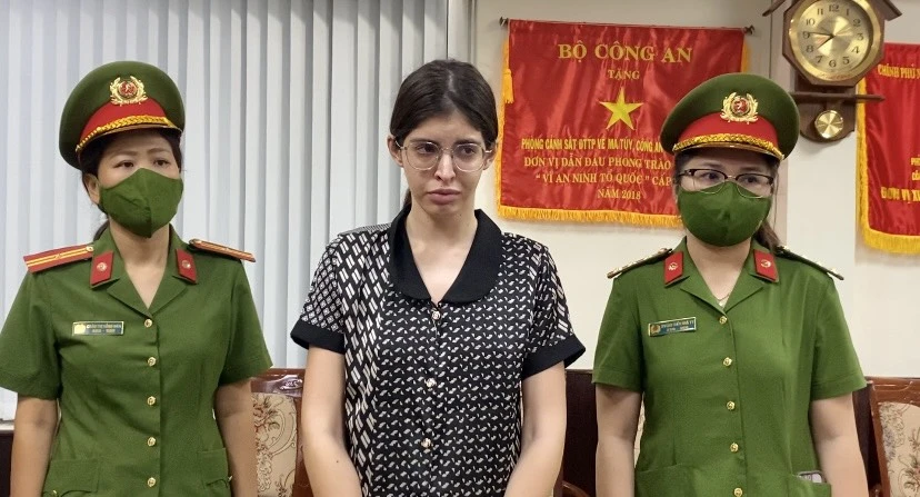 Hương Giang đăng đàn ẩn ý, An Tây nhắn nhủ bạn trẻ đôi lời, clip 56s hot lại? - Hình 1