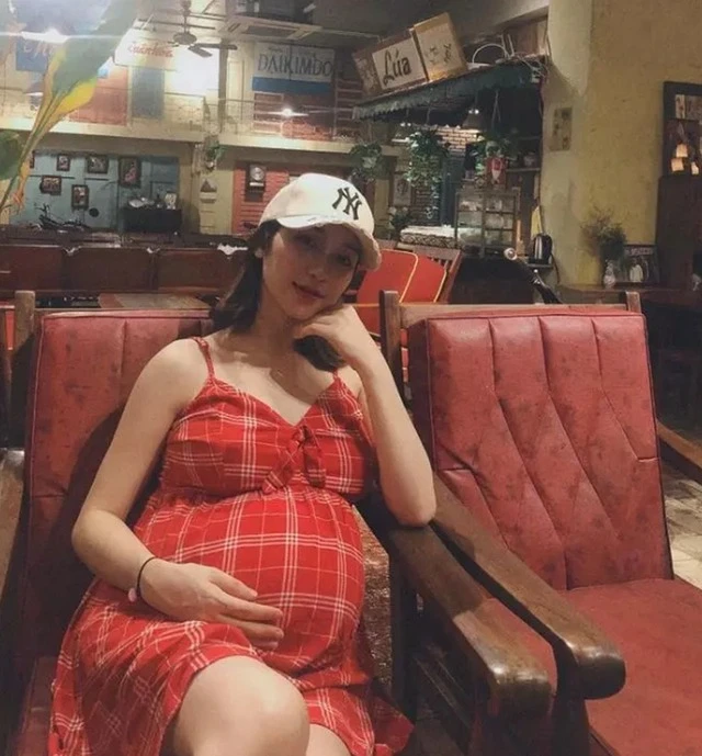 Hòa Minzy dính nghi vấn có bầu lần 2, vội lên tiếng xin lỗi, chồng cũ thái độ - Hình 2
